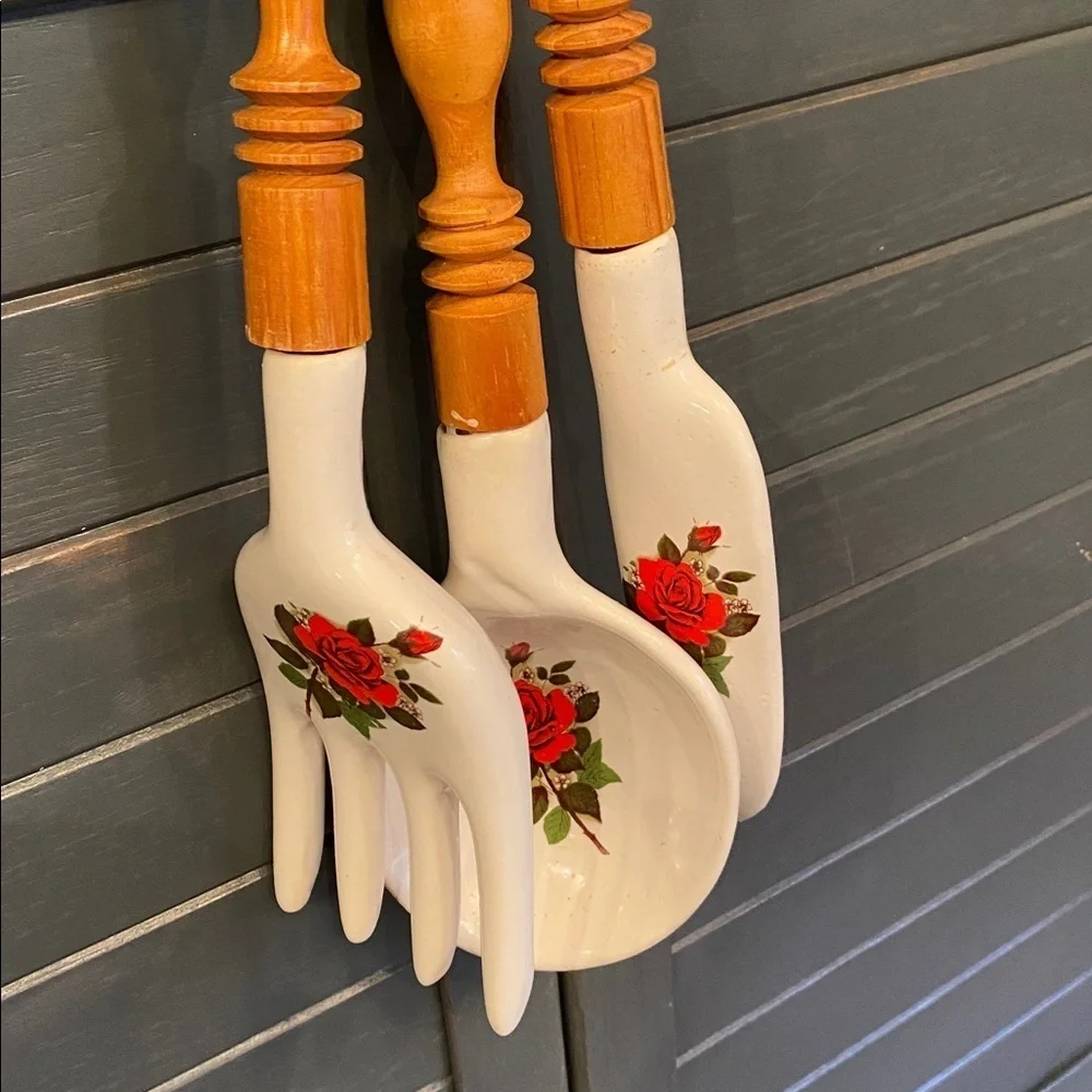 Vintage Wooden Utensil Set with Floral Design - Picture 12 of 16